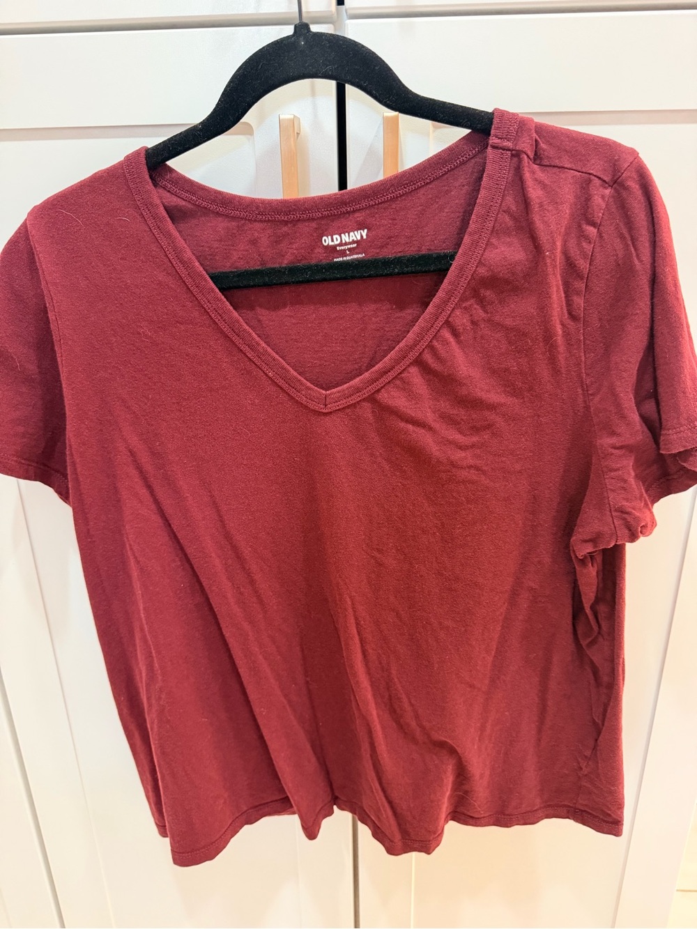 Old Navy Short-Sleeve V-Neck Tee in Wine